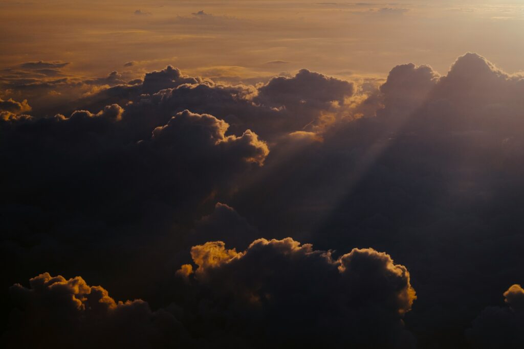 zoltan-tasi-9LEogrMVMwY-unsplash